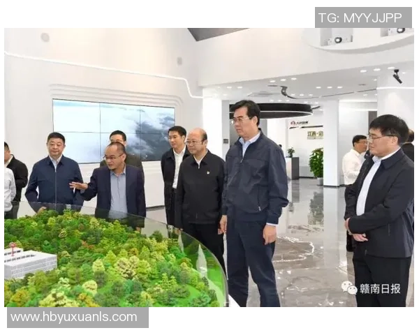 定南赣联球员走进赣南师范大学与师生互动交流活动精彩纷呈
